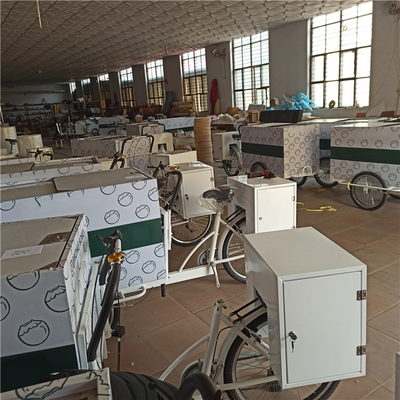 Cesto y mesa de trabajo eléctricos de carga remolque de bicicleta para el transporte móvil de alimentos