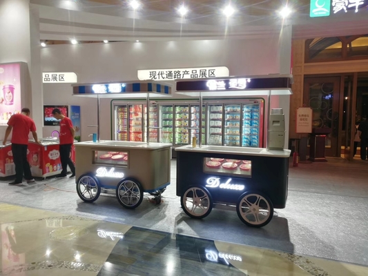 Carro de helados móvil con ruedas para la venta