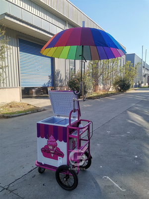 Un carrito de bicicletas para vendedores callejeros