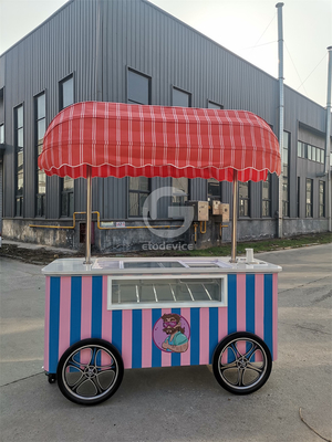 Carro de empuje manual de helados italiano móvil con congelador de exhibición Carro de soporte de helados