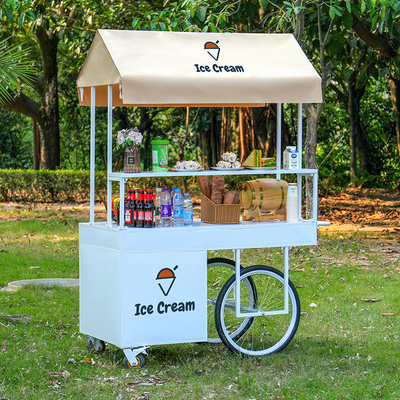 Los lobbies de los hoteles urbanos dan la bienvenida al carrito de helados y café